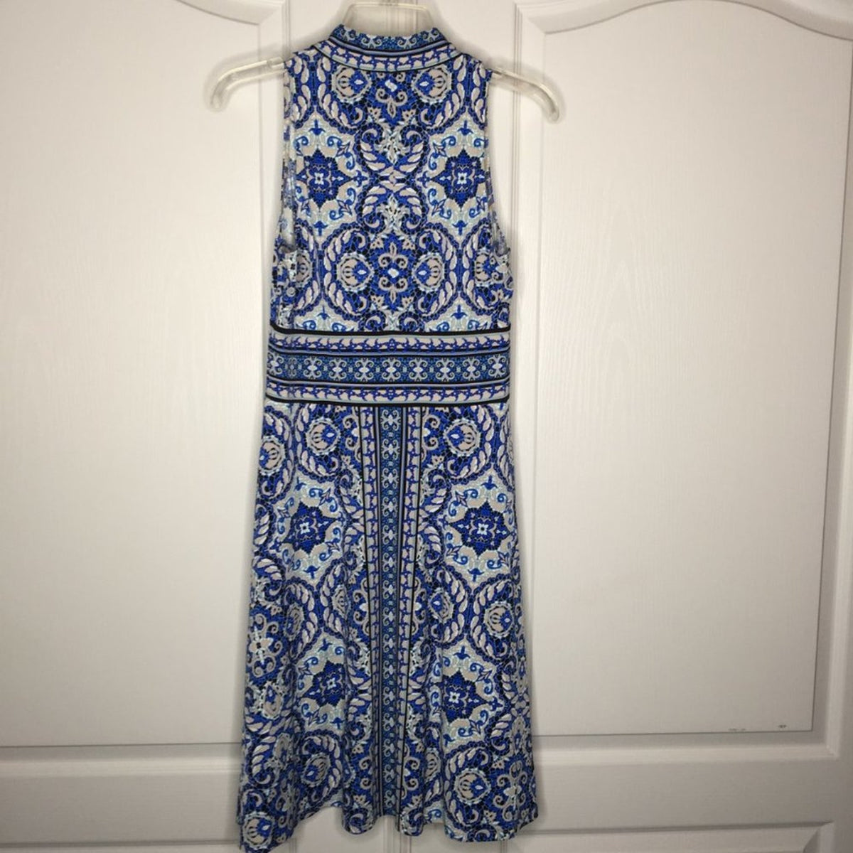 Maggy L Sleeveless Fit & Flare Dress V-Neck Blue/Black/White Paisley Size 6 US