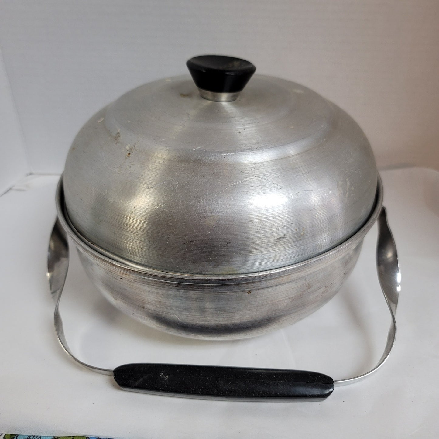 Mirro Handled Silver Aluminum Bun Biscuit Warner Holder Vintage Memaws