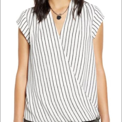Halogen NEW Surplice Cap Sleeve Blouse Size Medium