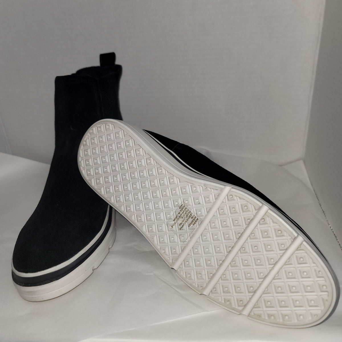 Steve Madden Avery Black Suede Size 11 M  Pull On Platform Wedge Chelsea Boots