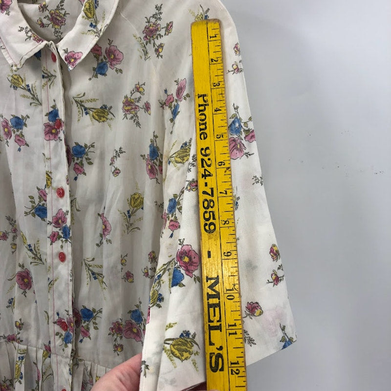 Vintage 1960s White Floral Pleated Button Up Short Sleeve Fit & Flare Dress