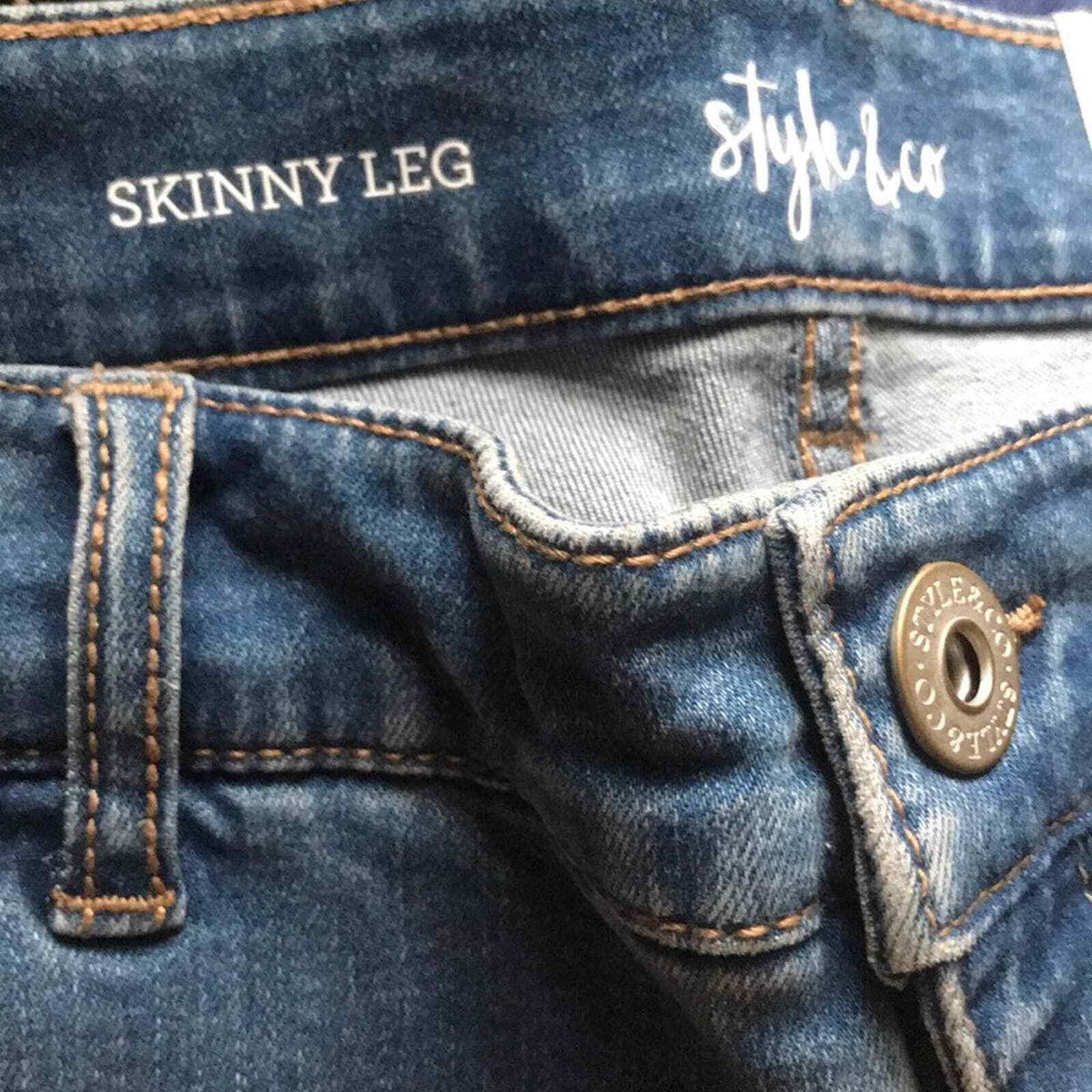 Style & Co Skinny Leg Bardot Denim Jeans size 8 NEW Blue