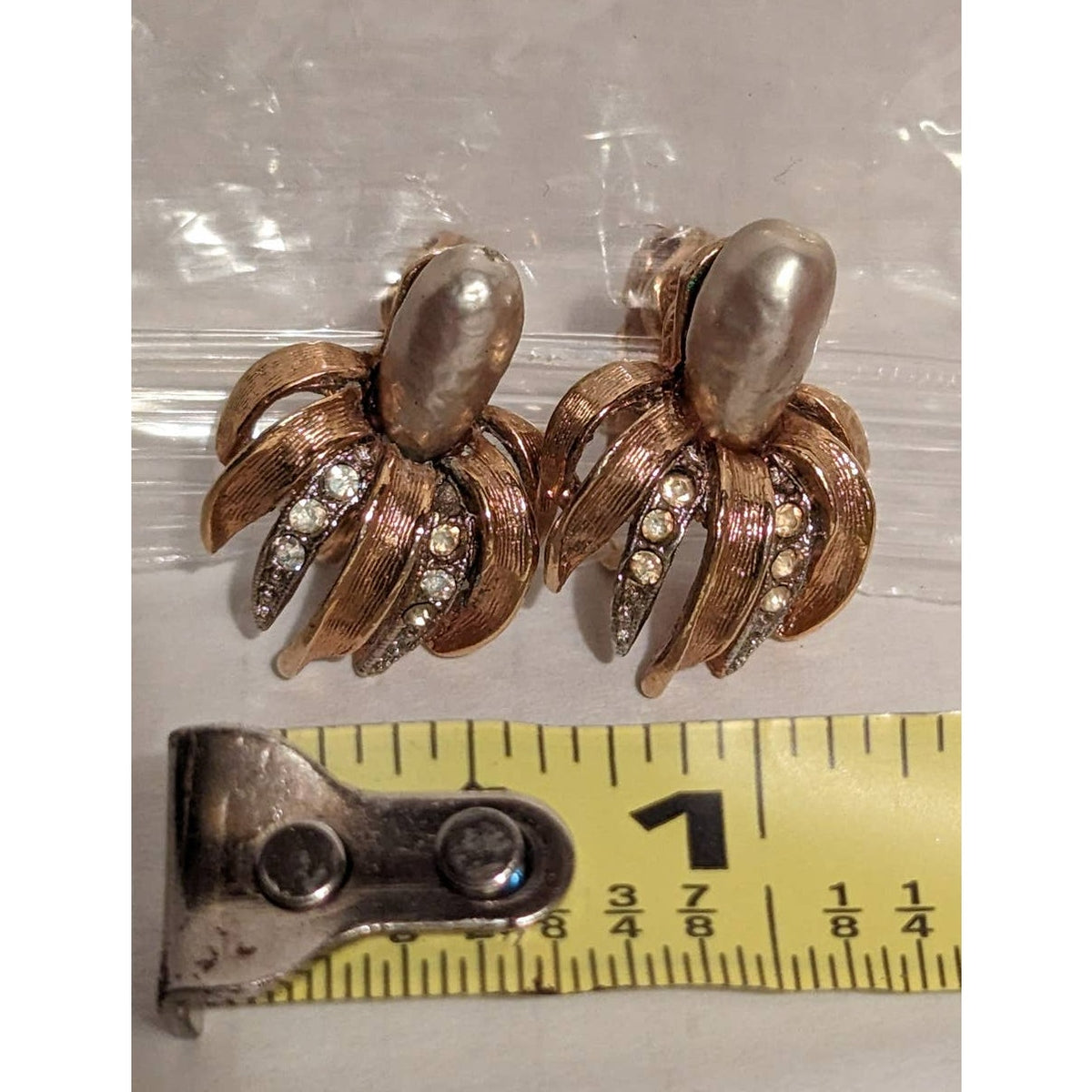 Vintage Costume Jewelry Golden Clip On Earrings Pearl Shooting Star Rhinestones