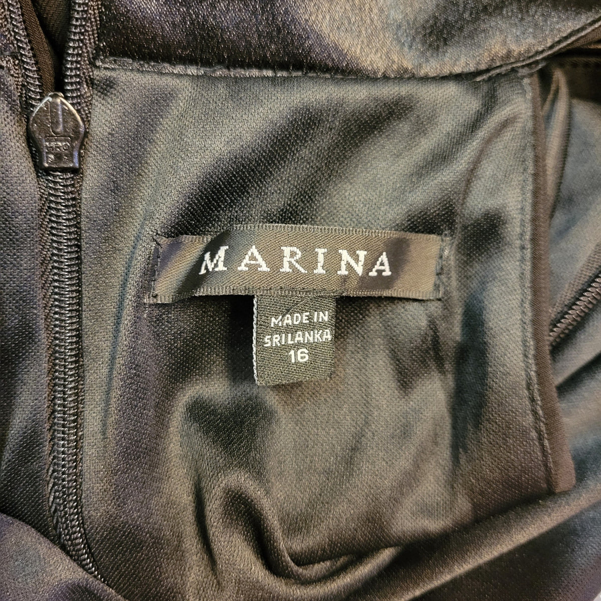 Marina NWT Matte Jersey Jumpsuit Satin Shawl Collar Black Size 16