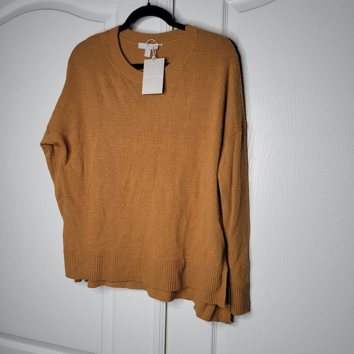 Chelsea 28 High/Low Crew Neck Sweater Long Sleeve Medium Brown Cozy Winter