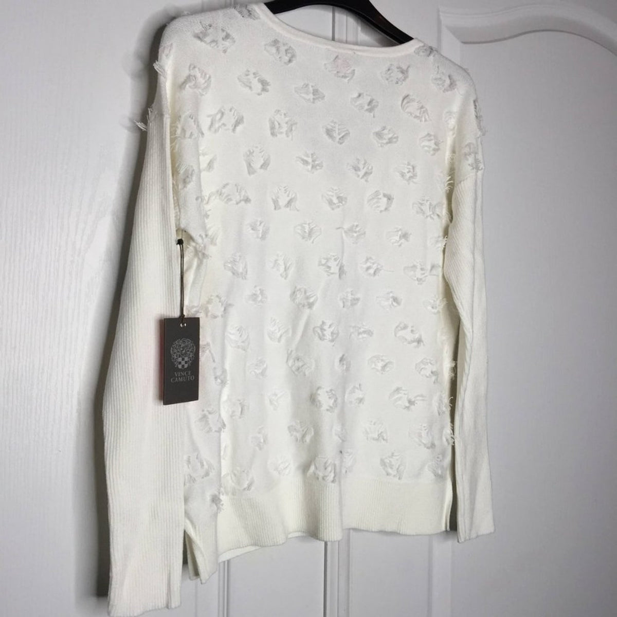 NWT Vince Camuto Cream Floating Fringe Dot Sweater Size XSmall Long sleeve XS