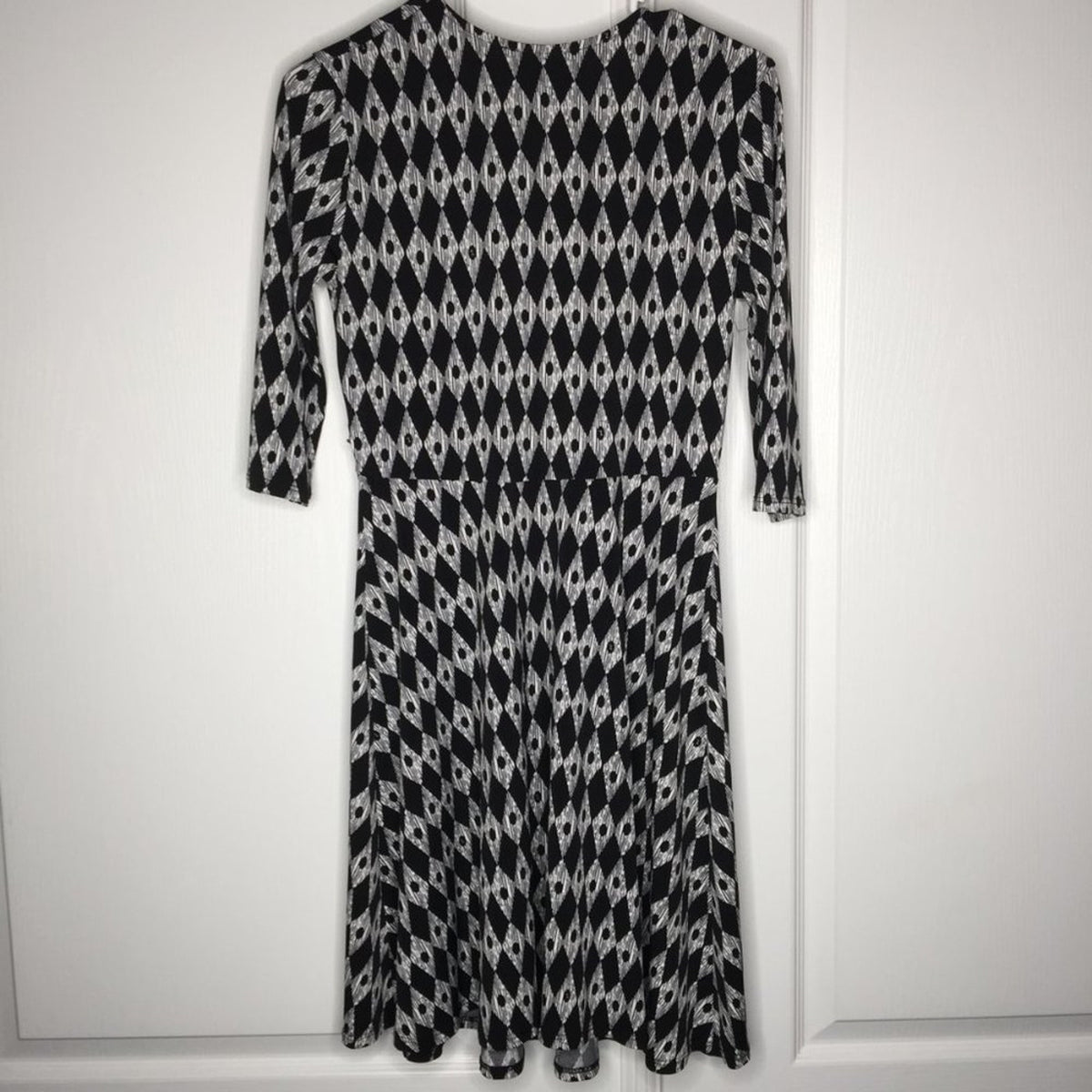 Leota Faux Wrap Dress V-Neck 3/4 Sleeve Above Knee Geometric Black/White Small