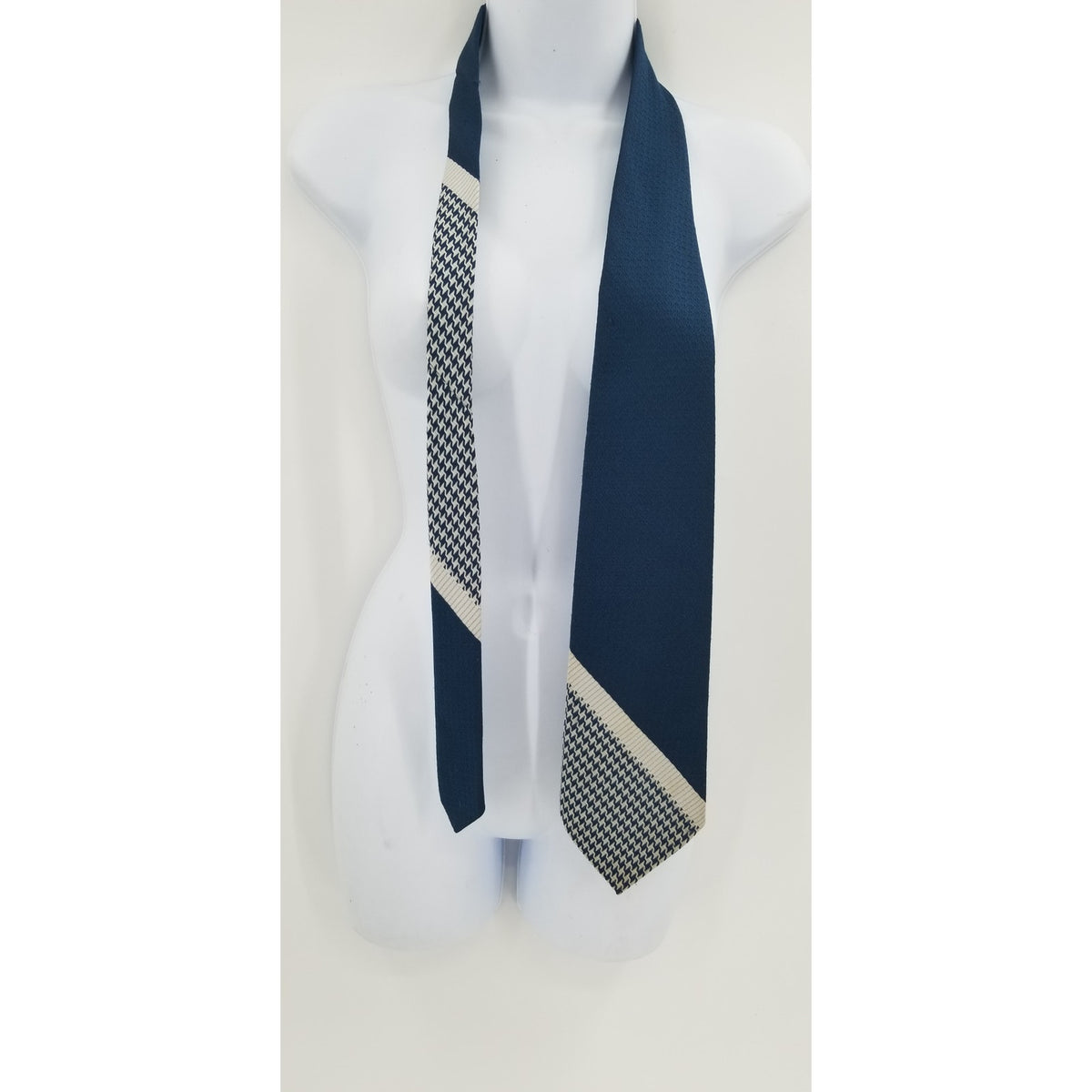 Custom Tailored Vintage Mens Neck Tie 56" Houndstooth Blue White