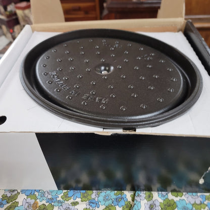 Staub Cocotte Ovale Coq Au Vin 5.75 QUART Black Pan Pot NEW