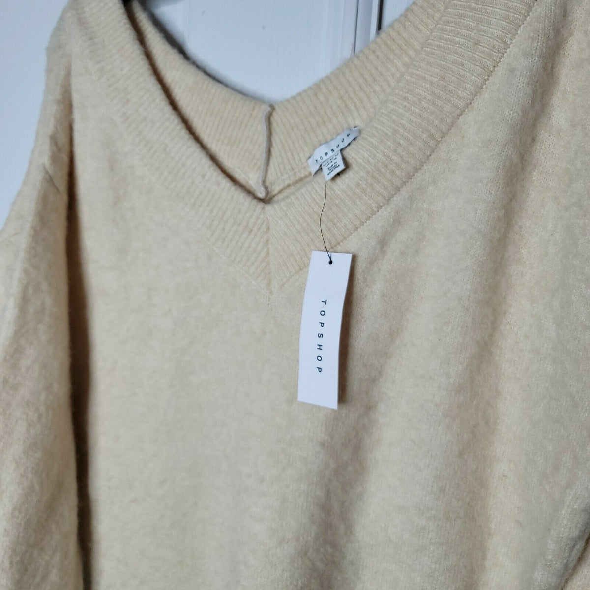 Topshop Pullover V-Neck Fuzzy Sweater Long Sleeve Straight Hem Beige Size Medium
