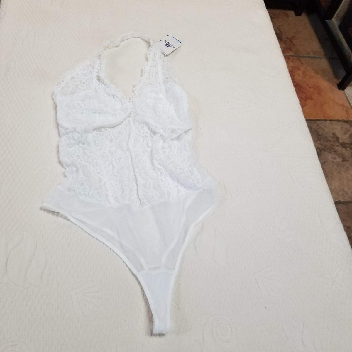 Wacoal NEW sexy XL  B.Tempt'd Ciao Bella Lace Halter Bodysuit THONG Size XLarge