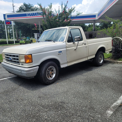 Work truck 1991 Ford F150 ONE OWNER manual transmission White truck Pickup