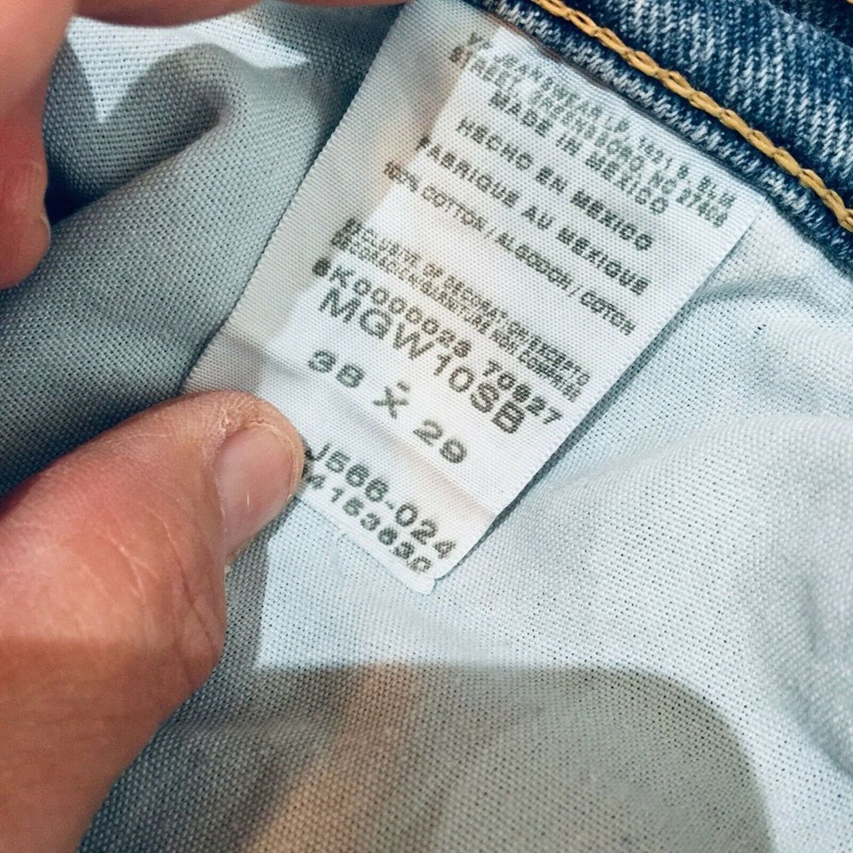 Wrangler Men's Genuine Comfort Relaxed Fit Denim Jeans Blasted Indigo 38" x 29"