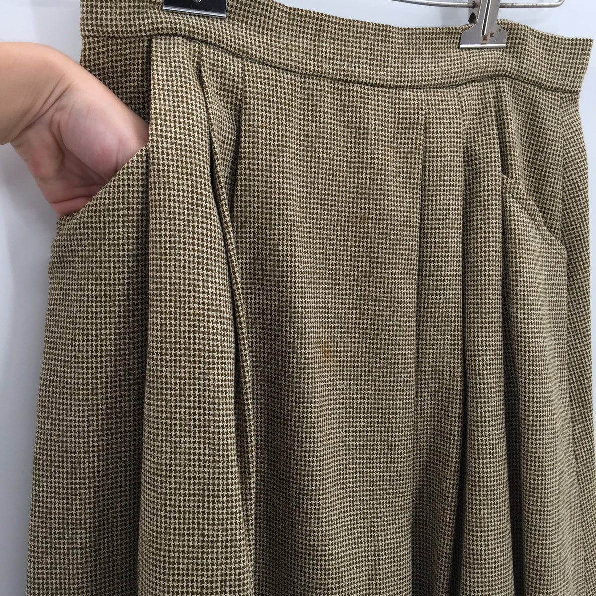 Vintage 2 Pc. SET  lined Tweed Skirt w/ pockets Suit Button Front Jacket A-Line