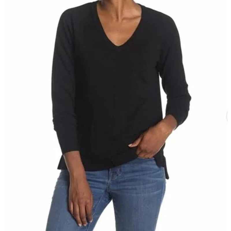 Bobeau Women's Classic V Neck Pullover Sweater Top Medium Black NWT High Low