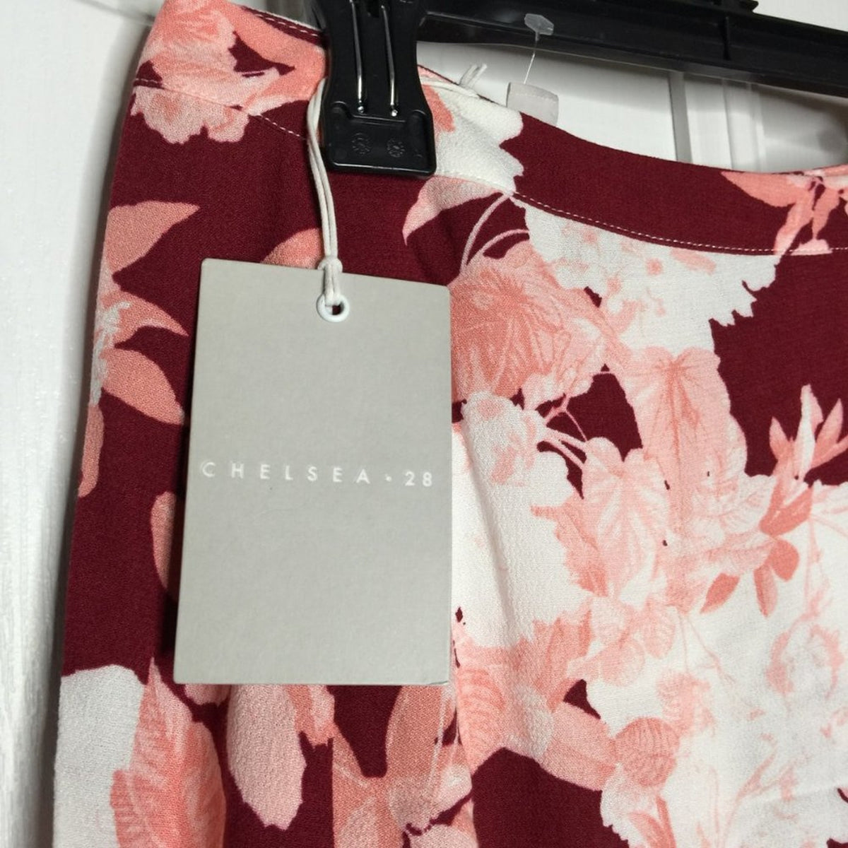 NWT Chelsea 28 Midi Skirt Front Button Closure Side Slit Floral Print Red XS