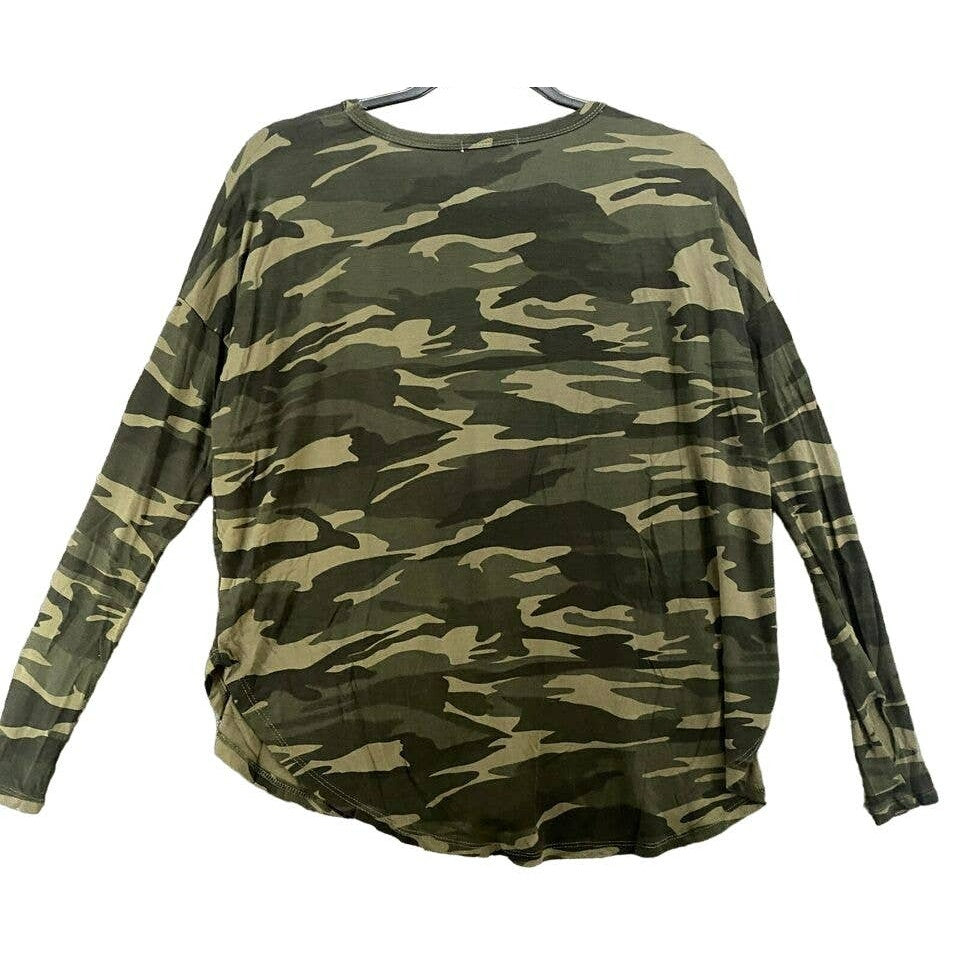 Sweet Romeo Thumbhole Long Sleeve Round Neck Curved Hem Top Sz Small in Camo NWT