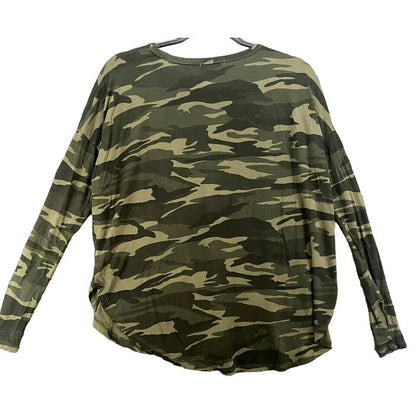 Sweet Romeo Thumbhole Long Sleeve Round Neck Curved Hem Top Sz Small in Camo NWT