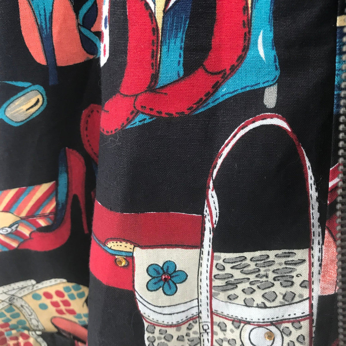 New Identity VINTAGE Heel Print Full Zip Jacket Long Sleeve Black FUNKY