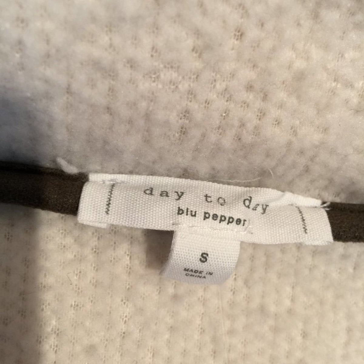 Blu Pepper Faux Shearling Teddy Hooded Jacket Full Zip Ivory SMALL SOFT pockets