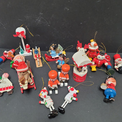 Lot 20 vintage wooden ornaments Santa Well Snowman Elves sleighs Sled Nutcracker