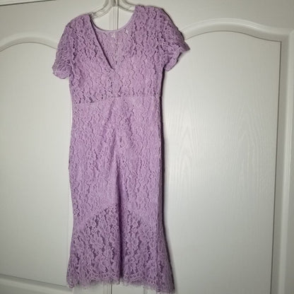 Few Moda Lace Flounce Fit Flare Dress LINED V-Neck Lavender Purple MED NEW Lilac