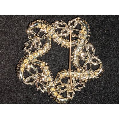 Vintage Golden Filigree Starfish Faux Pearl Brooch Ornate Metal Pin