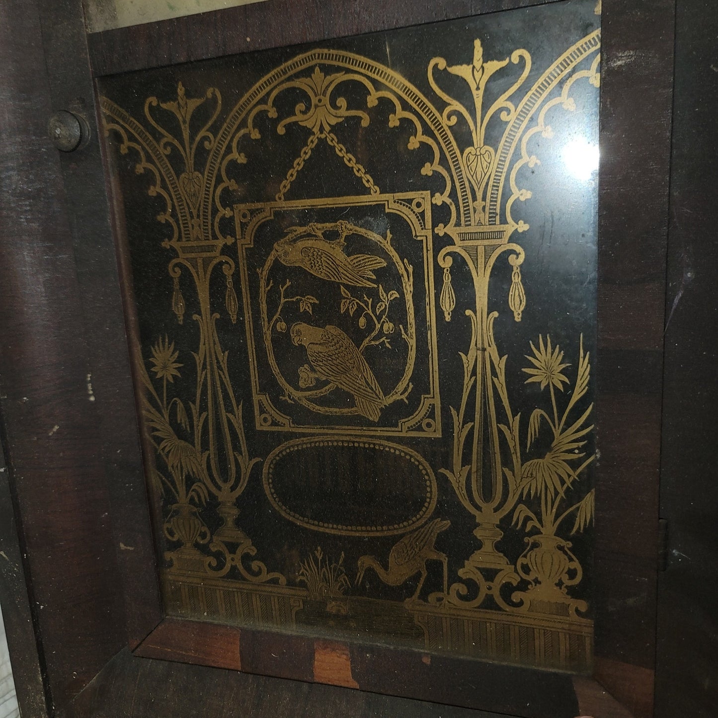 South Georgia Clock Co. Table wood clock damaged walnut veneer case key pendulum