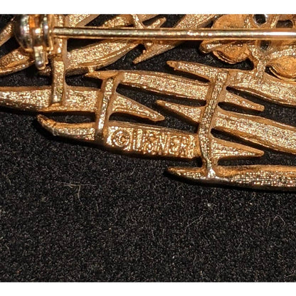 LISNER Vintage Gold Tone Floral Leaf Brooch Red Rhinestones Pin 60s