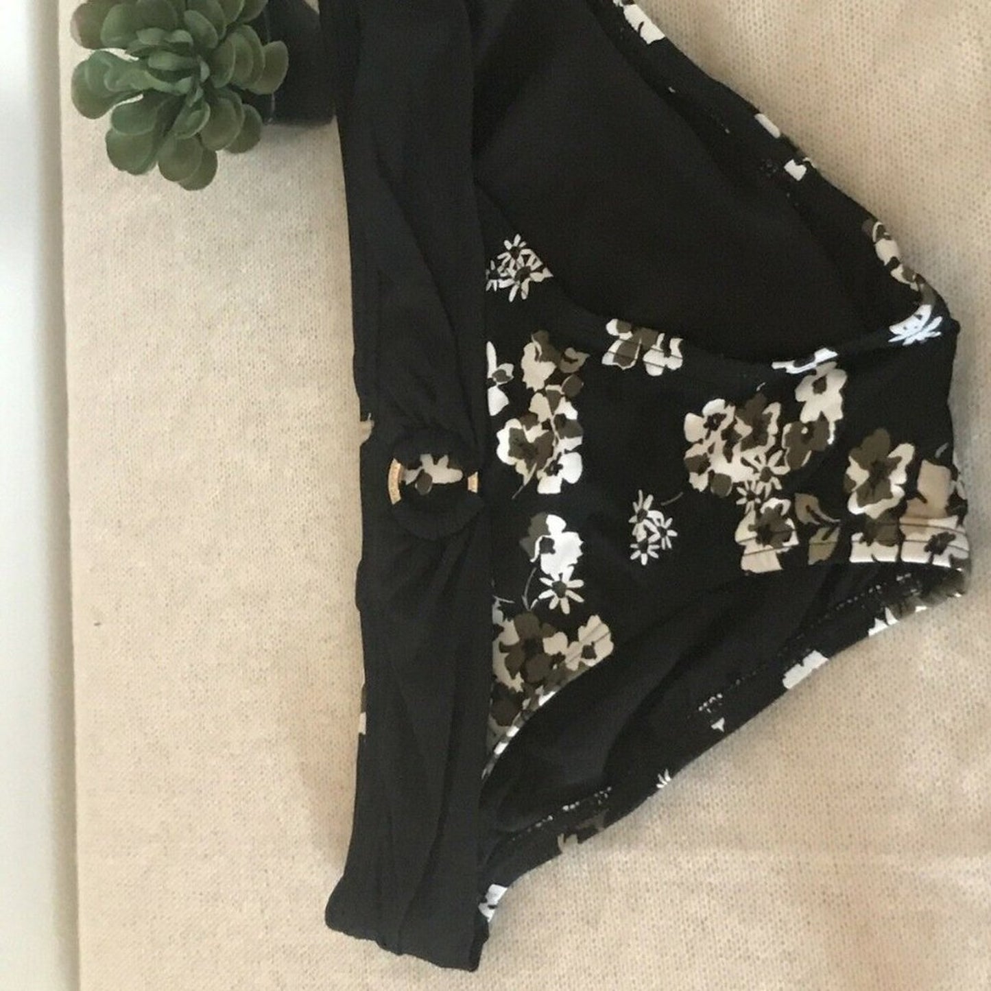 MICHAEL KORS floral Hipster Bikini Bottoms Size medium Black Floral NEW swimsuit