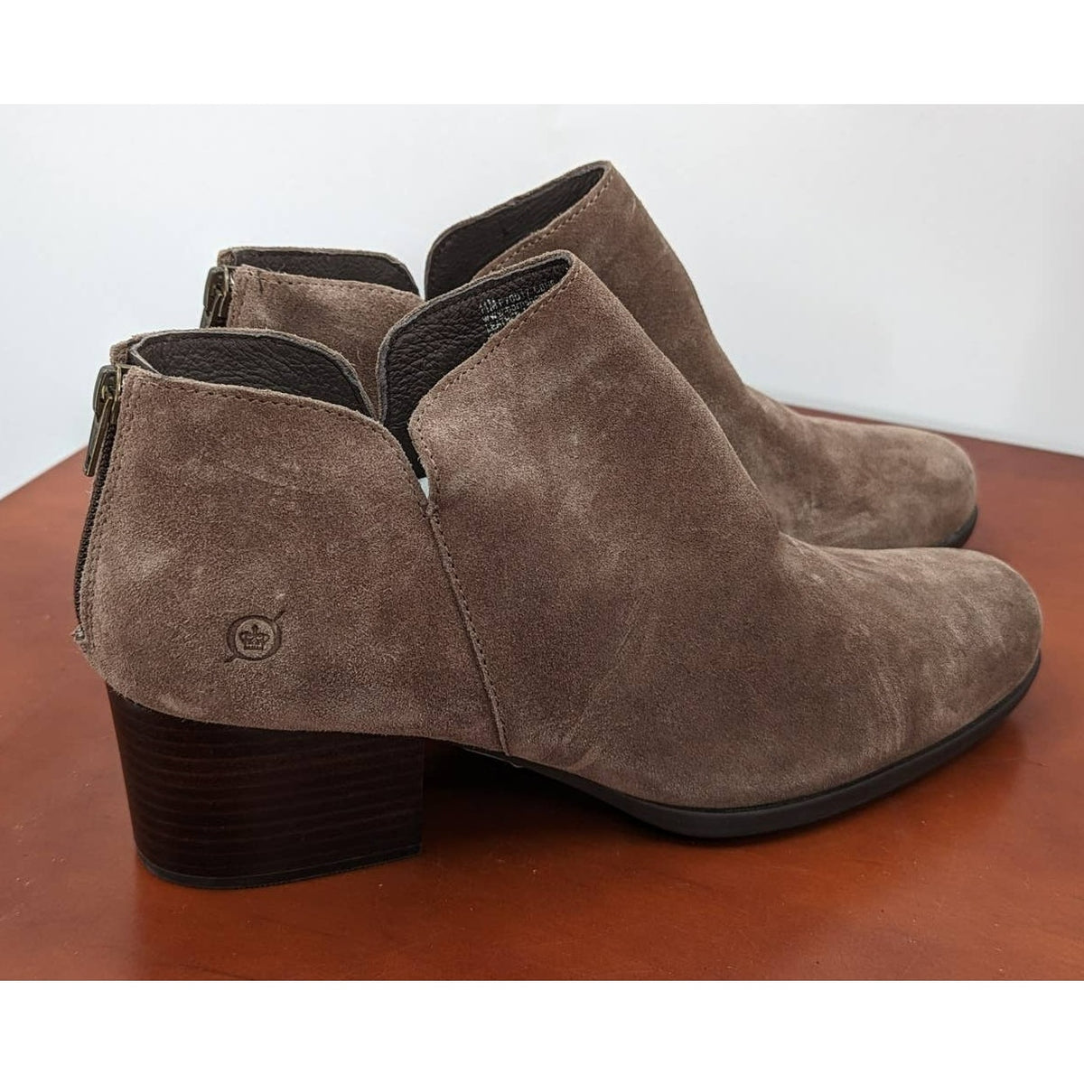 Born Shoes Womens 11M Leather Ankle Boots Scuffed Leather High Heel Brown NWOT
