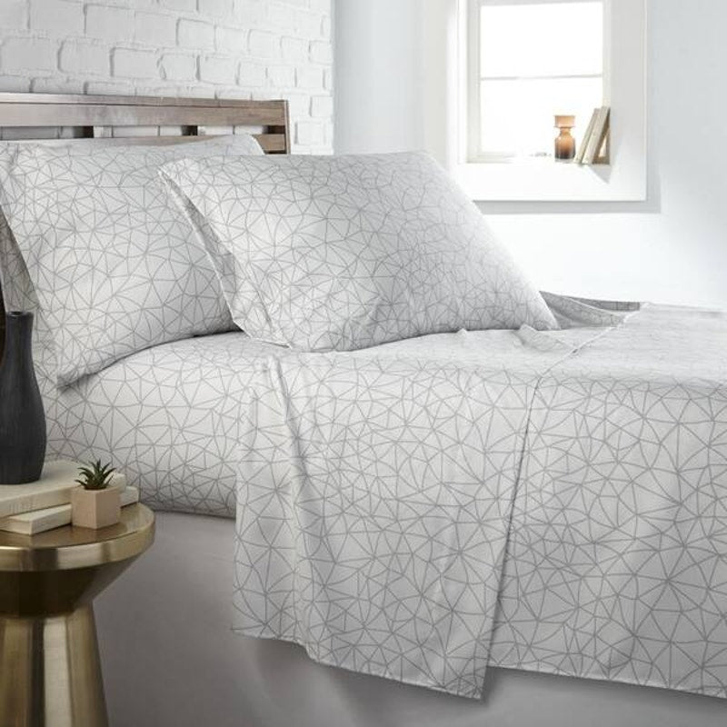 SouthShore Linens California King Comforter Set Two Sham Geometric Maze Grey NEW