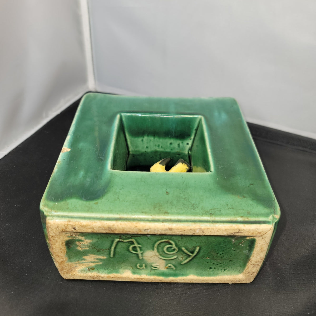 VINTAGE 1950's~60's McCoy Yellow Bird in a Box Green Vase