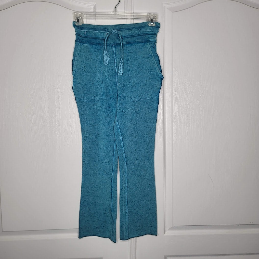 FP Movement Cropped Pants Size Small Blue Drawstring Wasit Pockets Joggers