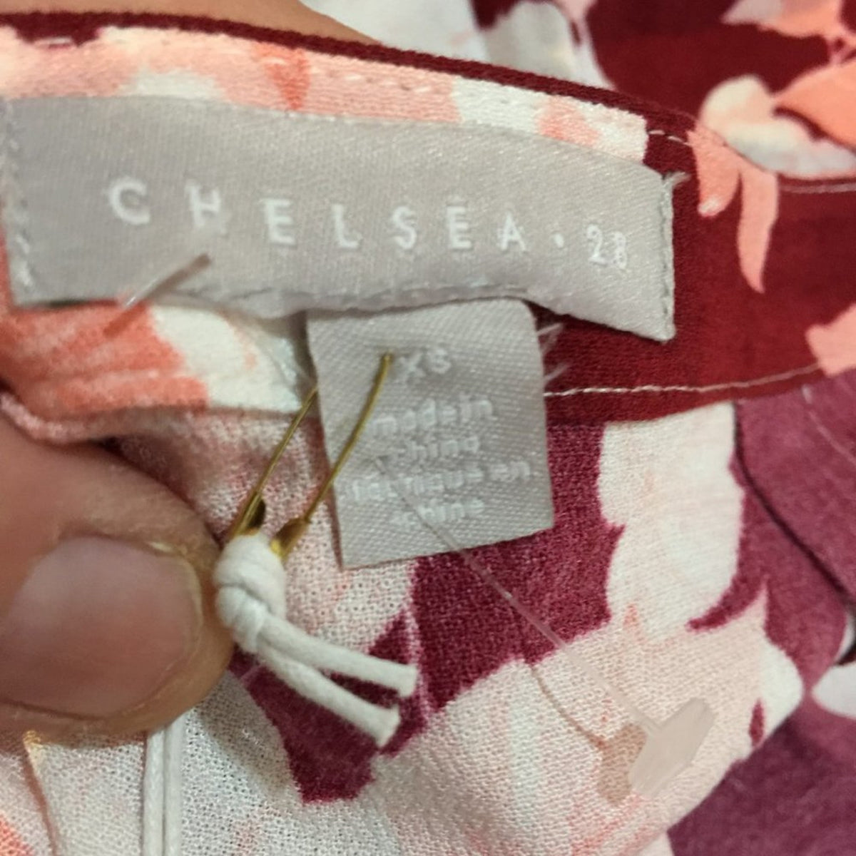 NWT Chelsea 28 Midi Skirt Front Button Closure Side Slit Floral Print Red XS