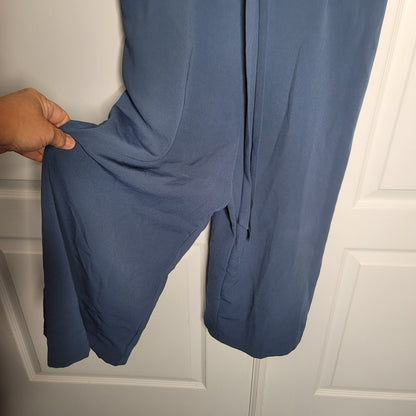 Adelyn Rae Lenora Jumpsuit Crop Scallop Blue Medium NEW Sleeveless Zip Up
