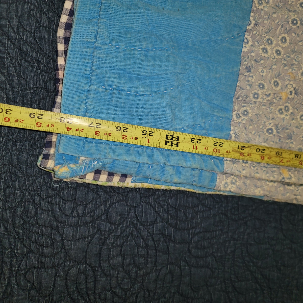 Vintage Handmade Quilt Full or Twin Bedspread Blanket Farmhouse Cabin 56x86
