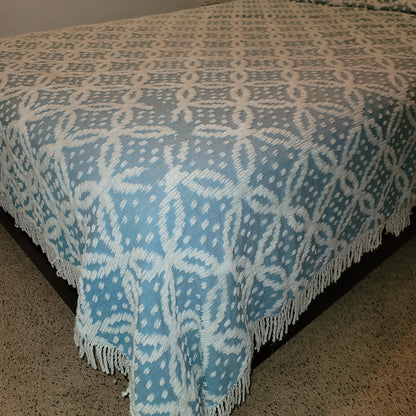 Vintage Chenille cotton poly Full / Queen bedspread Blanket Farmhouse Cabin