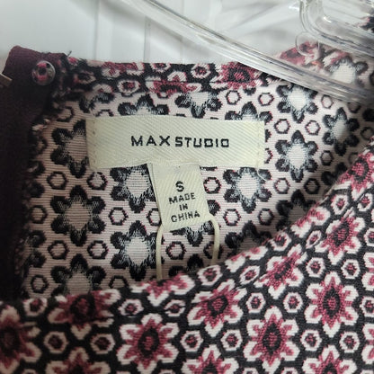 Max Studio Casual Spring floral Geometric Black Rose Size Small Dress sleeveless