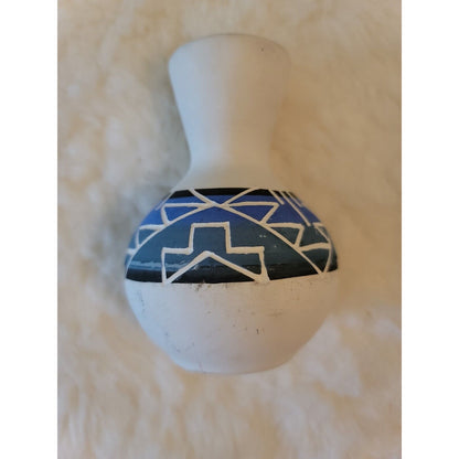 VIntage Sioux Pottery Small Vase INDIGENOUS Tribal Ethnic 4" Signed SWIFT EAGLE