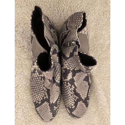 Munro faux Snakeskin Print Cate Side Zip Leather Ankle Booties 7M Grey Black NWT