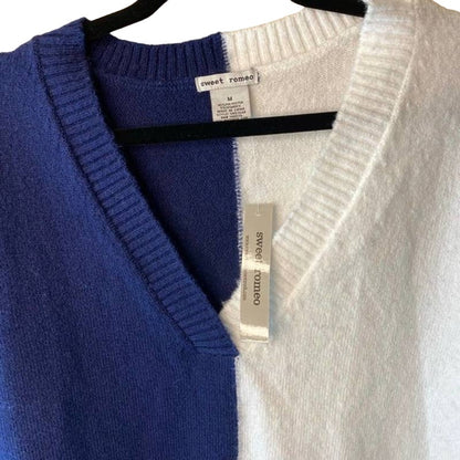 Sweet Romeo V-Neck Color Block Sweater Medium Navy/Winter White NEW Pullover