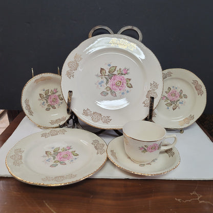 Homer Laughlin Queen Ester Dinner salad bread Plate Bowl cup saucer One Setting