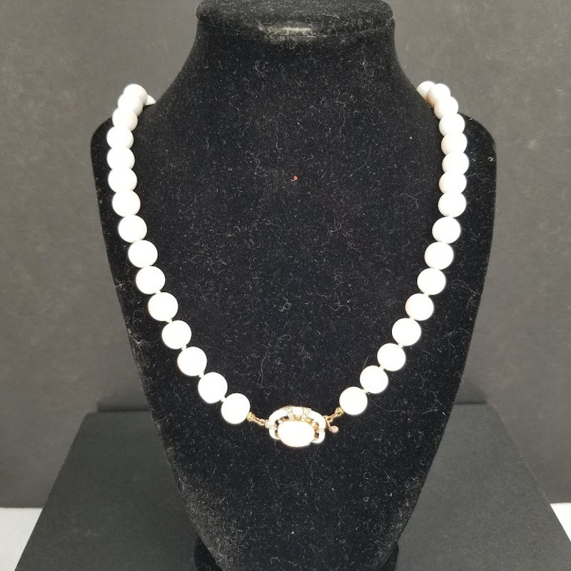 Vintage faux pearl white pink single strand necklace costume jewelry