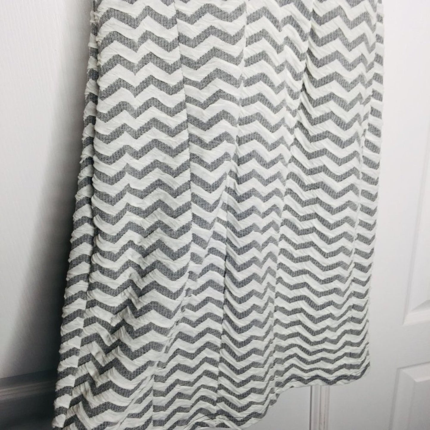 41 Hawthorn Stitch Fix Jace Fit & Flare Dress Chevron Gray White Size Small