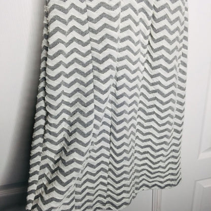 41 Hawthorn Stitch Fix Jace Fit & Flare Dress Chevron Gray White Size Small