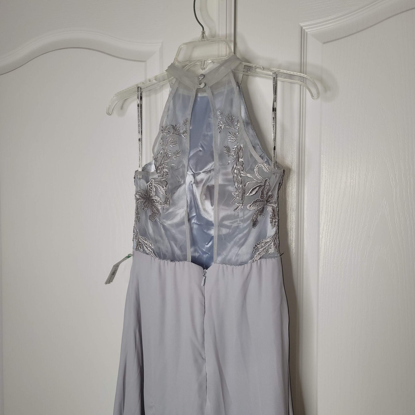 Chi Chi London formal Floral Embroidered high Neck Halter Dress Keyhole Size 10