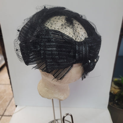 Vintage black capulet women's 1950 black hat netting union made