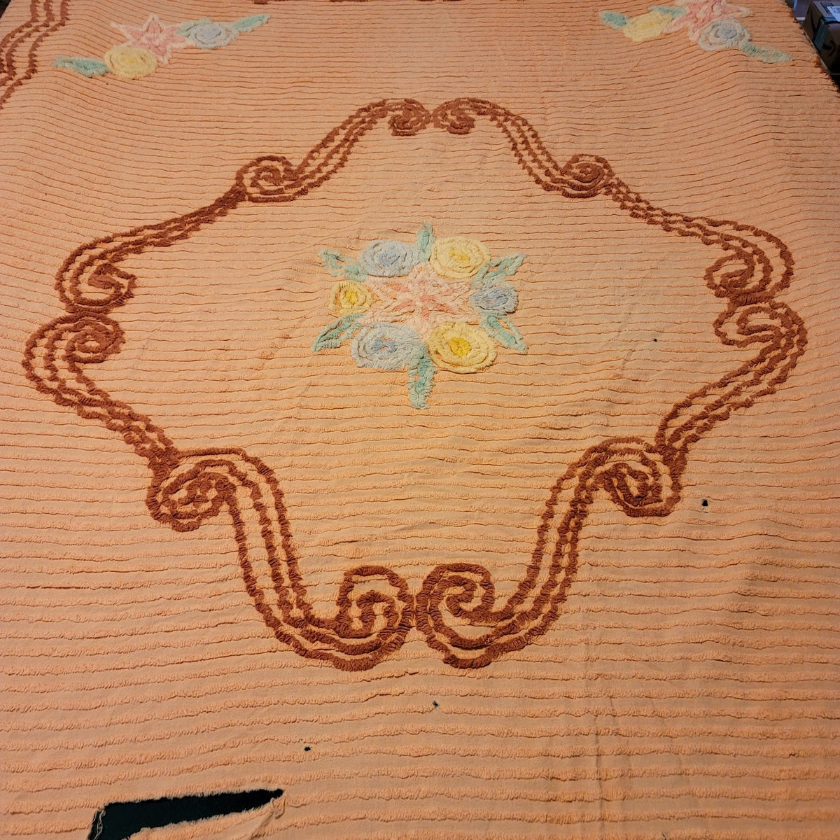 Chenille Peach Coverlet NEEDS REPAIR cutter crafts Queen/ Full Bedspread Blanket
