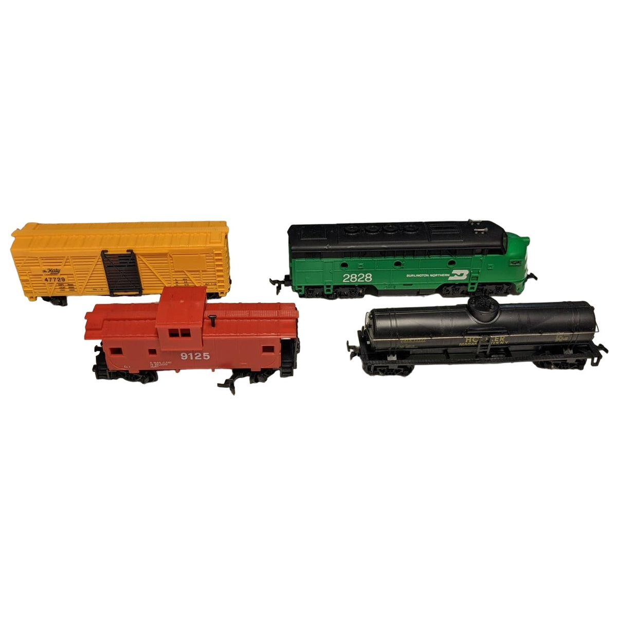 Department 56 HO Model Trains AC DC Motor Set with Miniature Railroad Decorations